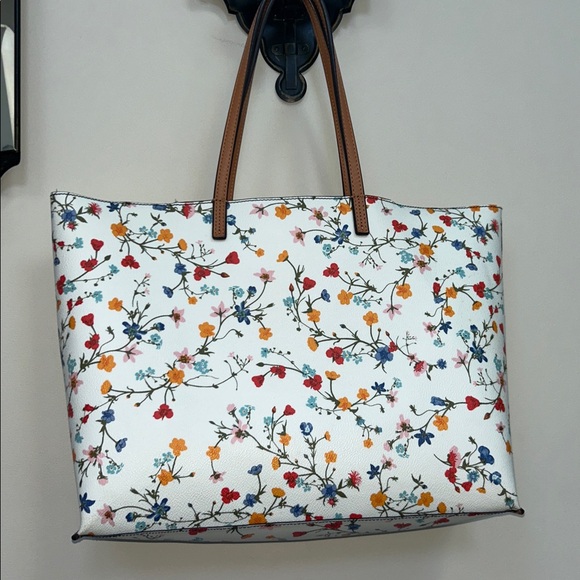 Tory Burch Delphi Floral Tote - Picture 7 of 9